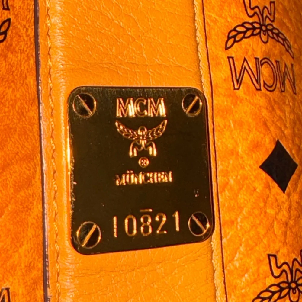 ‼️Buyers Appreciation‼️MCM Medium Vasetos Tote Bag - Picture 10 of 13